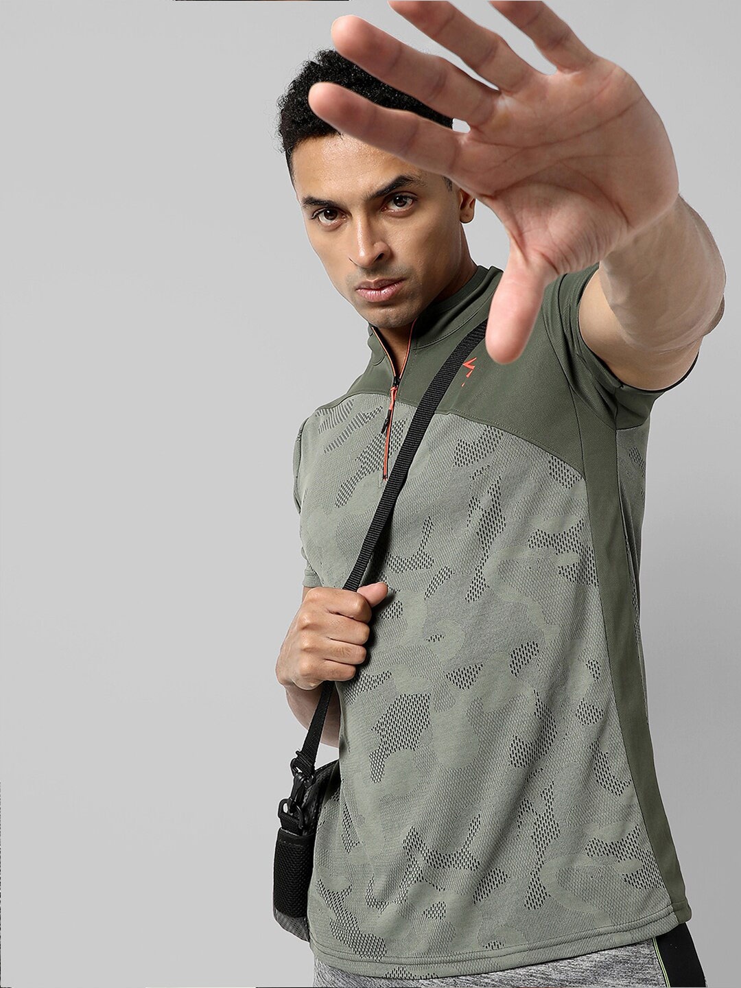 

Campus Sutra Abstract Mandarin Collar Activewear T-shirt, Olive