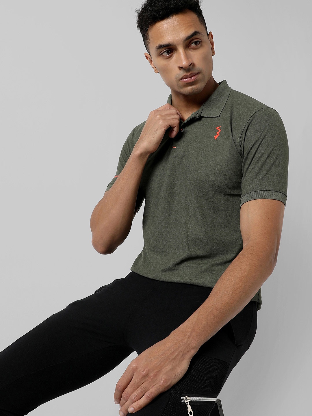 

Campus Sutra Polo Collar Training or Gym T-shirt, Green