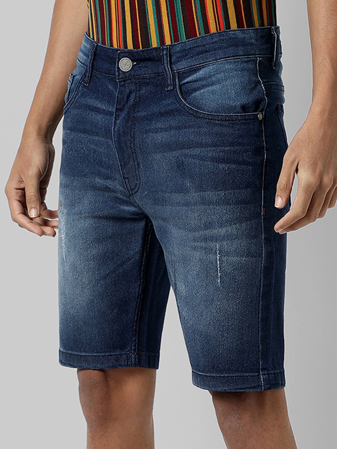 

Campus Sutra Men Medium-Washed Regular Fit Denim Shorts, Navy blue