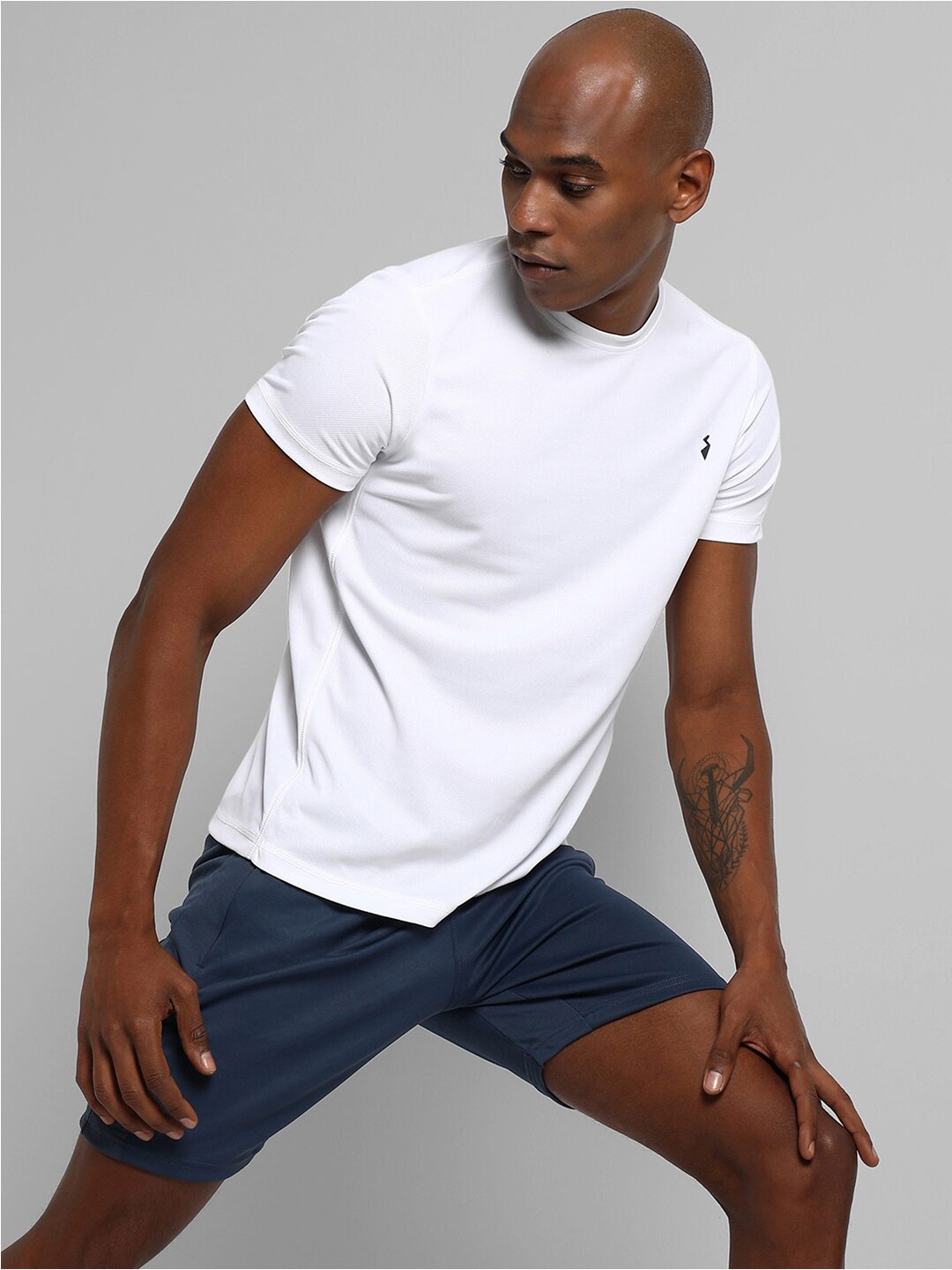 

Campus Sutra Round Neck Cotton T-shirt, White