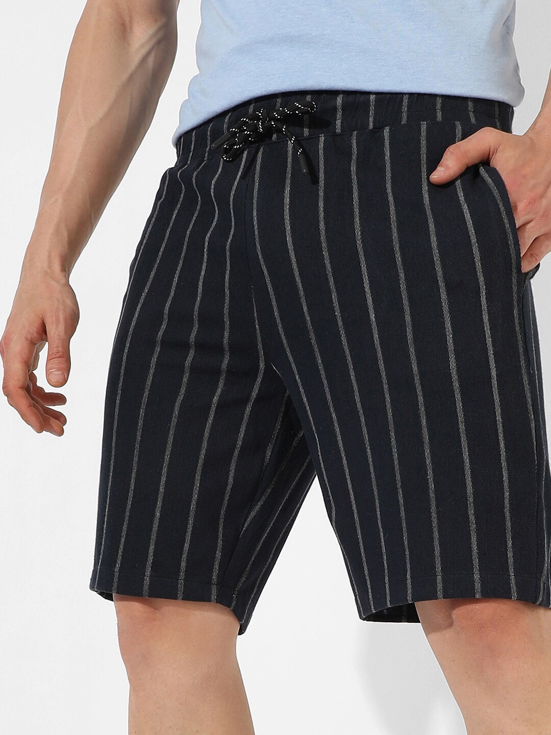 

Campus Sutra Men Striped Cotton Regular Fit Mid-Rise Shorts, Black