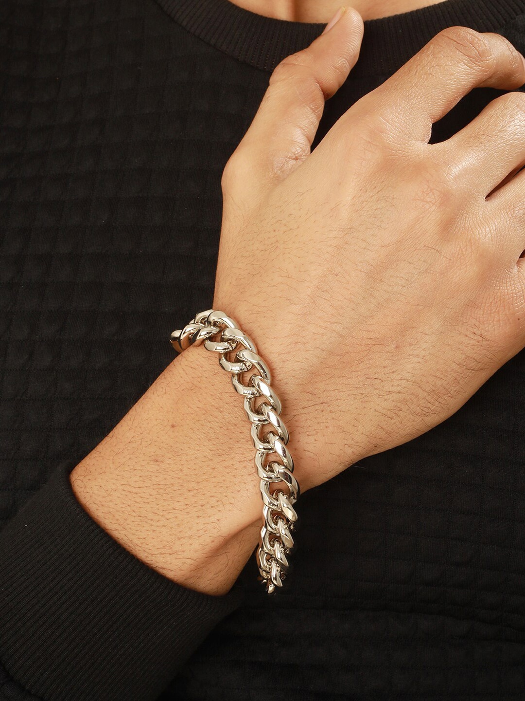 

Priyaasi Men Silver-Plated Curb-Link Chain Bracelet