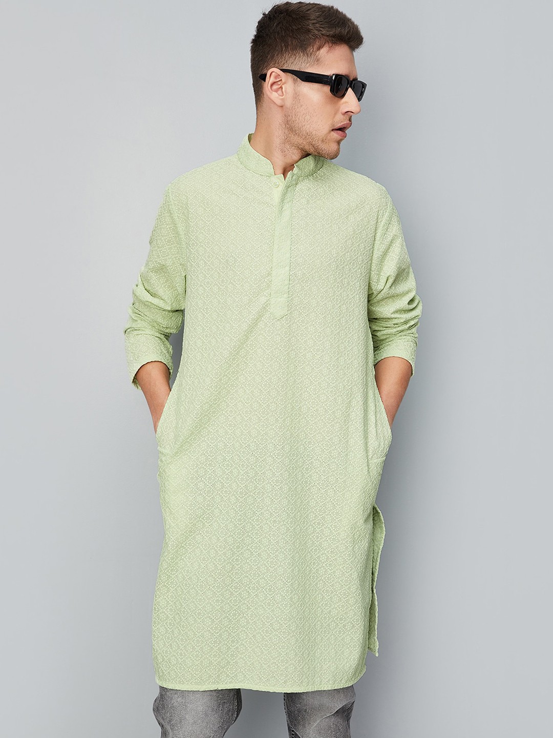 

max Geometric Embroidered Mandarin Collar Straight Regular Kurta, Green