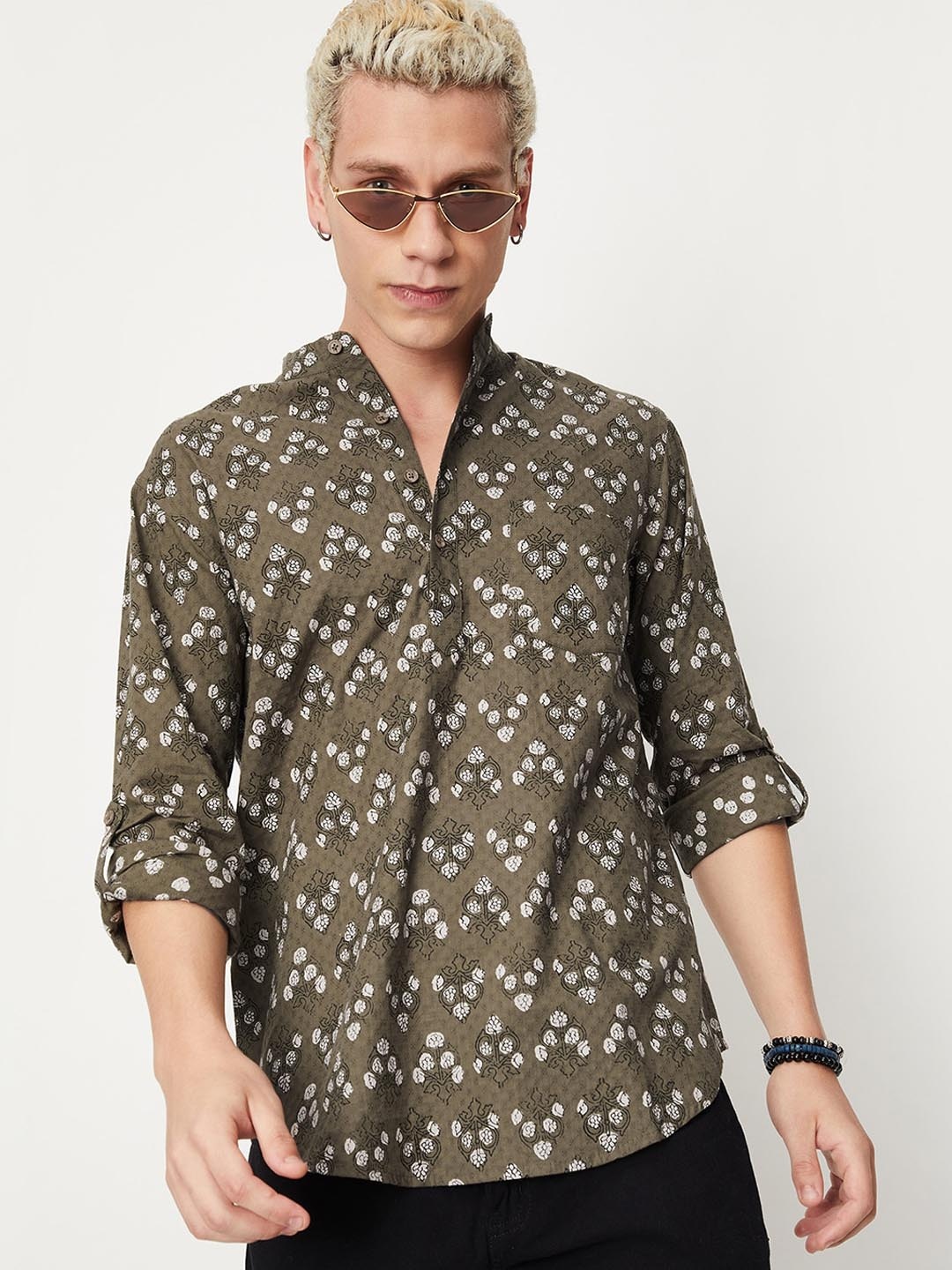 

max Men Brown Floral Printed Thread Work Pure Cotton Shirt