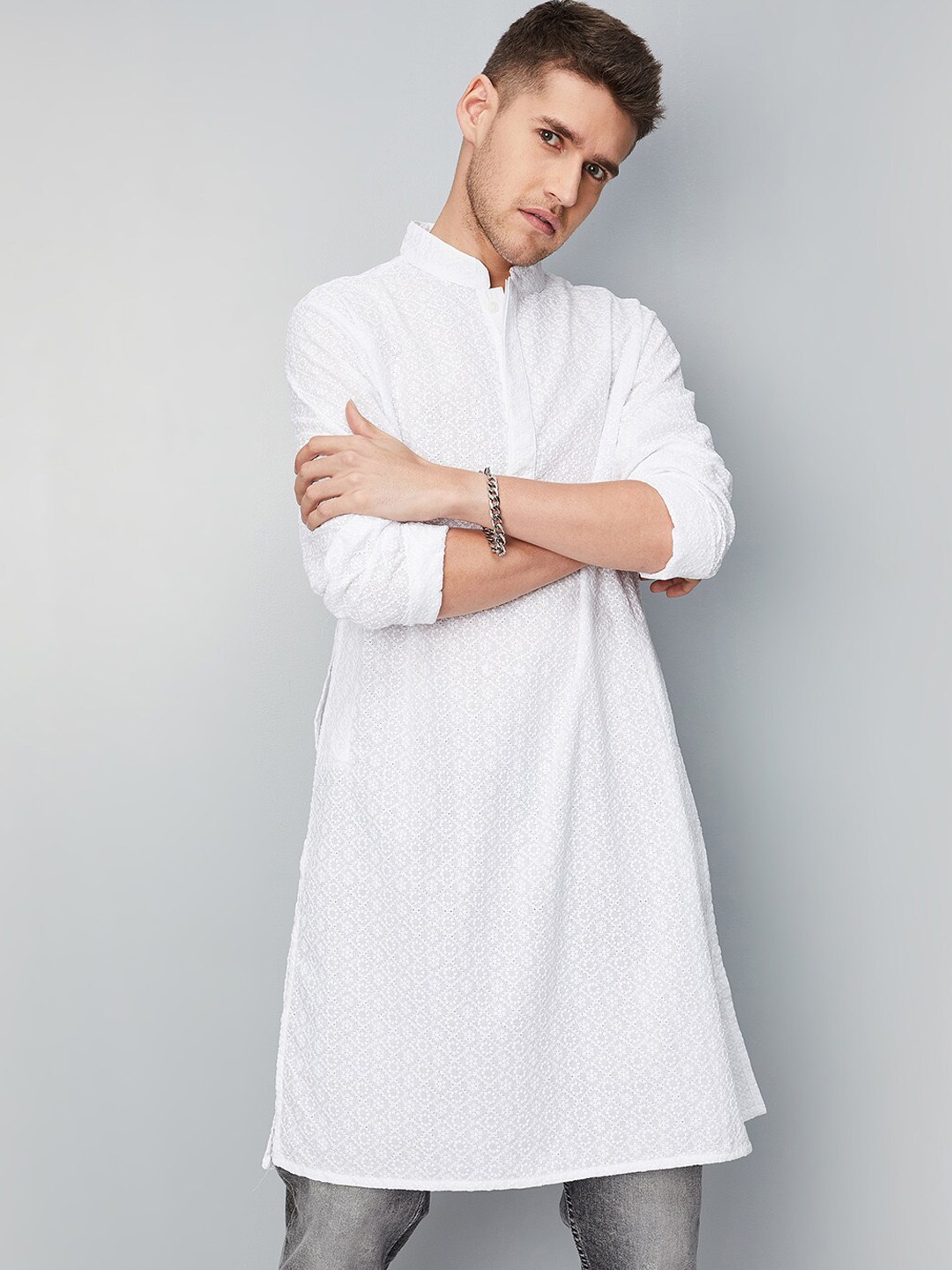 

max Geometric Embroidered Mandarin Collar Chikankari Kurta, White