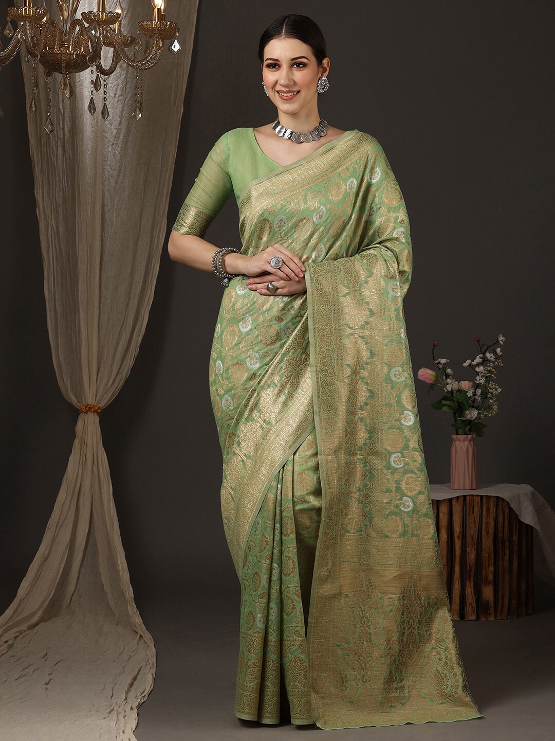 

Saree mall Floral Woven Design Zari Silk Blend Banarasi Saree, Green