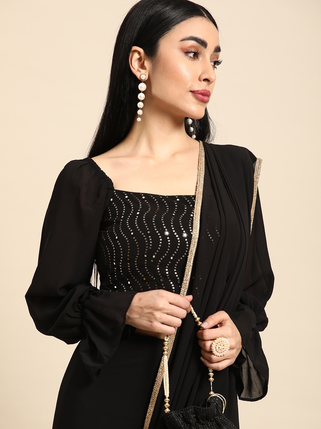 

Ethnovog Poly Georgette Saree With Stitched Blouse, Black