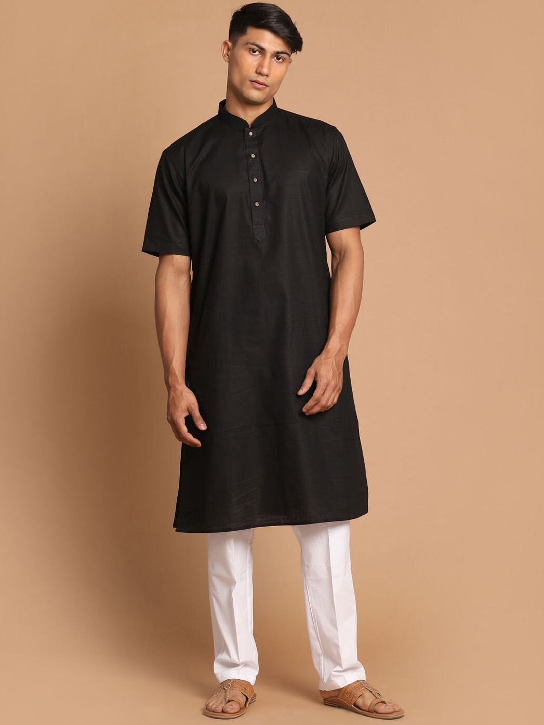 

VASTRAMAY Mandarin Collar Straight Kurta with Pyjamas, Black