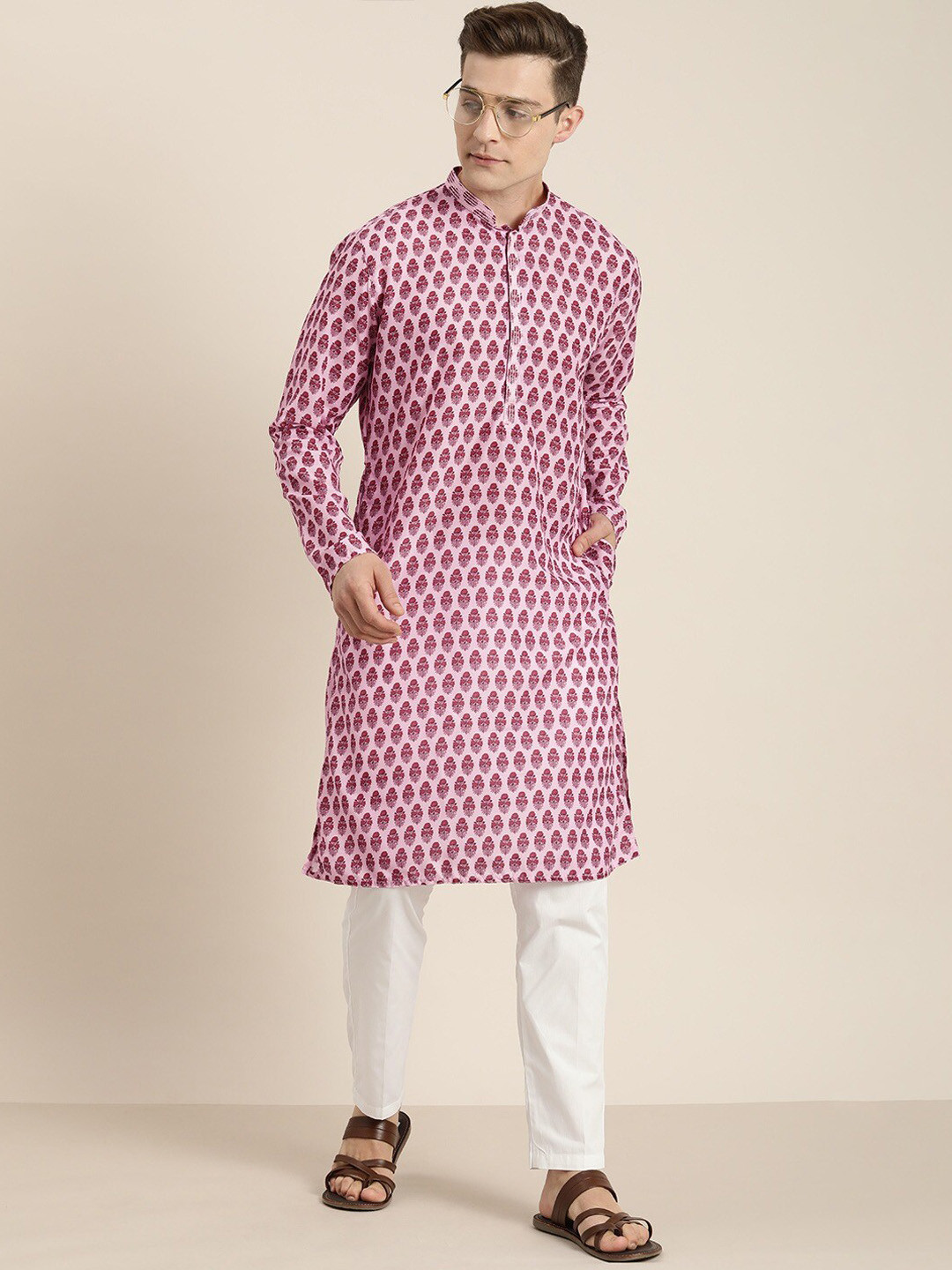 

VASTRAMAY Floral Printed Thread Work Kurta with Pyjamas, Pink