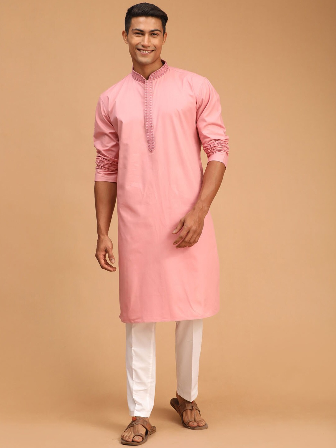 

VASTRAMAY Mandarin Collar Thread Work Kurta with Pyjamas, Peach