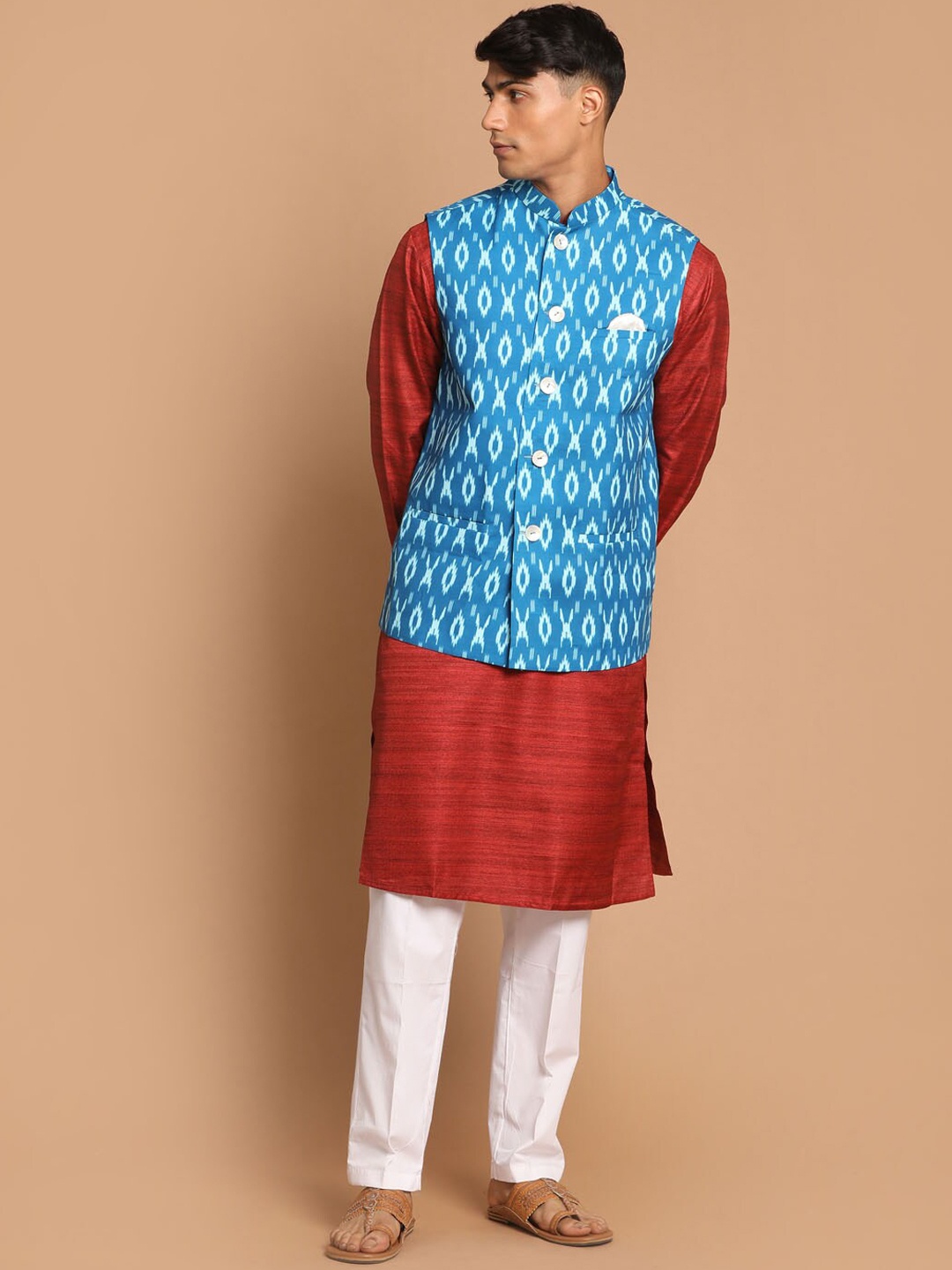 

VASTRAMAY Mandarin Collar Kurta with Pyjamas & Nehru Jacket, Maroon