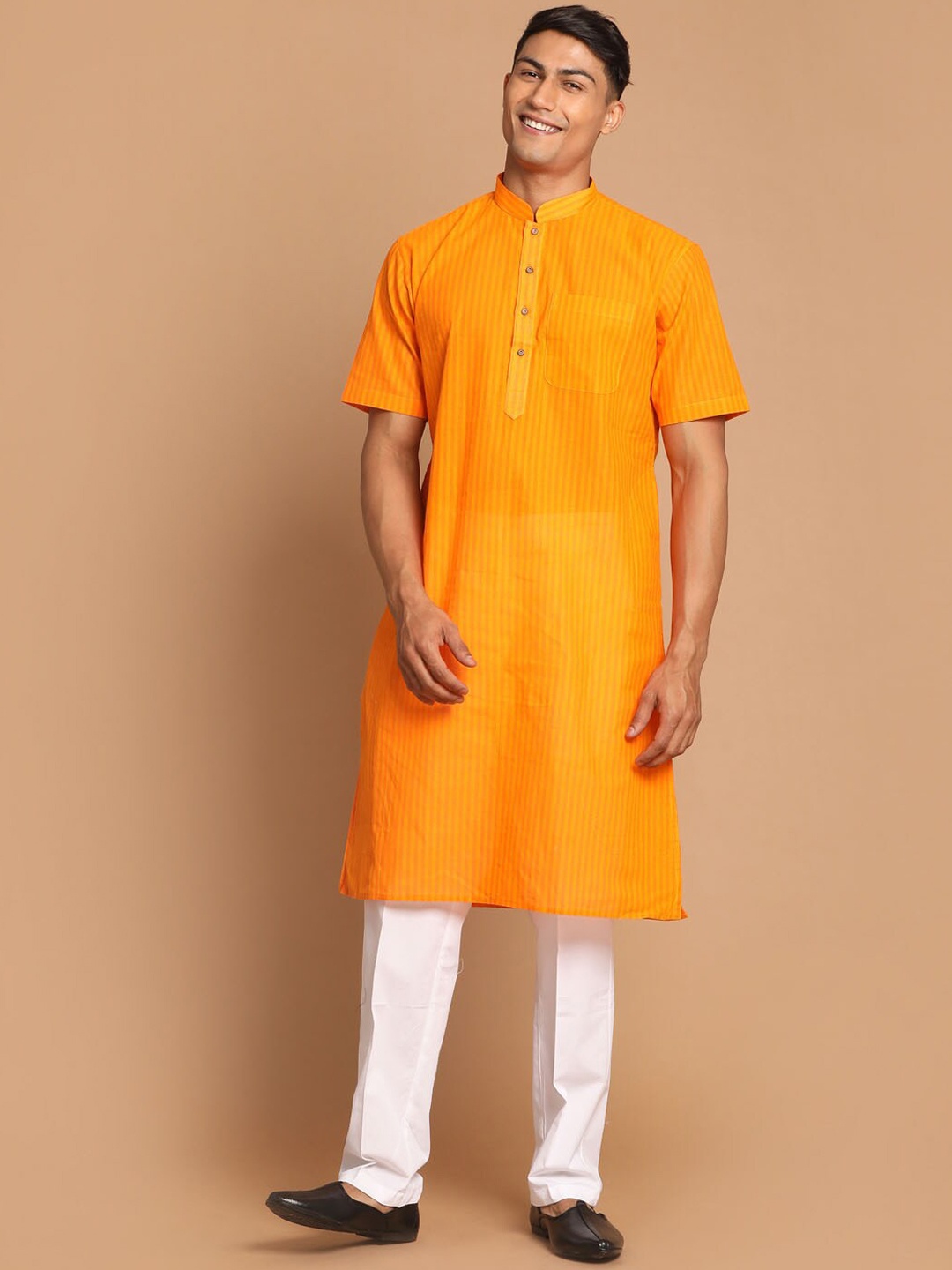 

VASTRAMAY Striped Mandarin Collar Pure Cotton Kurta with Pyjamas, Orange