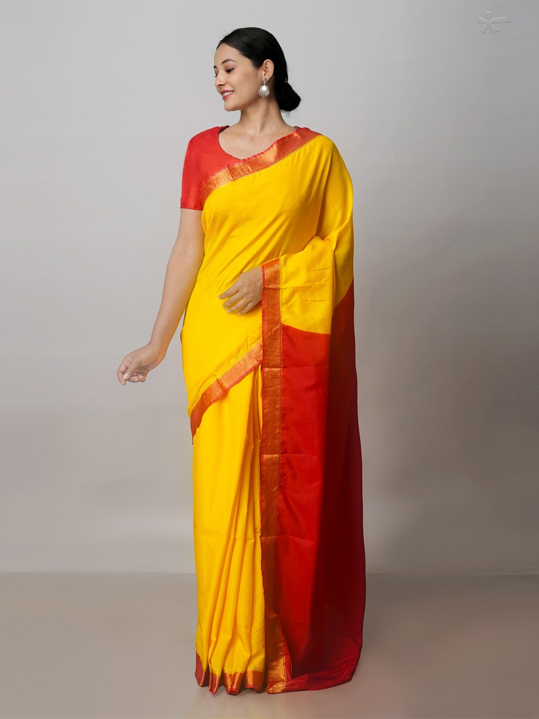 

Unnati Silks Zari Silk Blend Mangalagiri Saree, Yellow