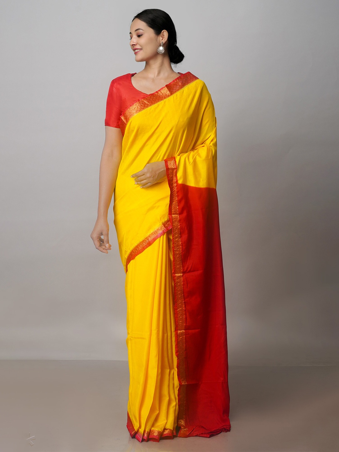 

Unnati Silks Woven Design Zari Silk Blend Mangalagiri Saree, Yellow