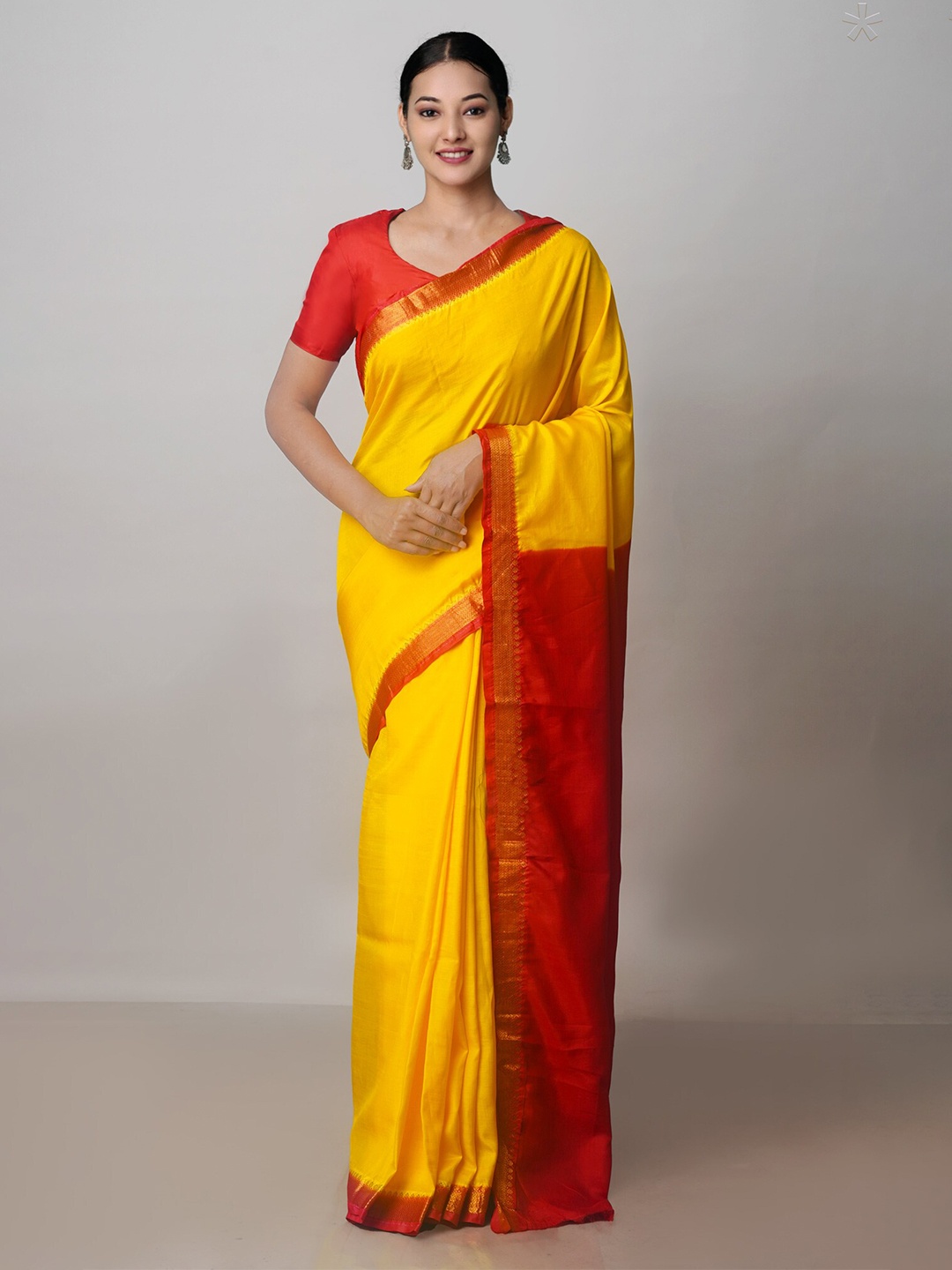 

Unnati Silks Zari Silk Blend Mangalagiri Saree, Yellow