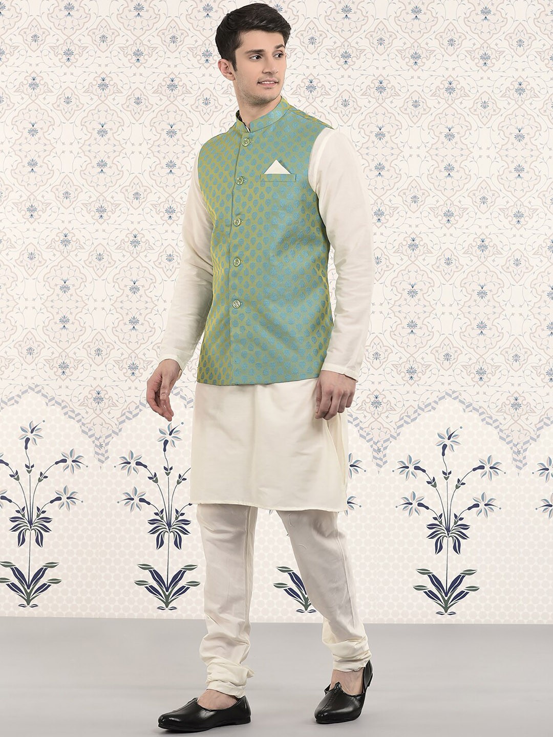 

Ode by House of Pataudi Regular Kurta with Churidar & Nehru Jacket, Off white