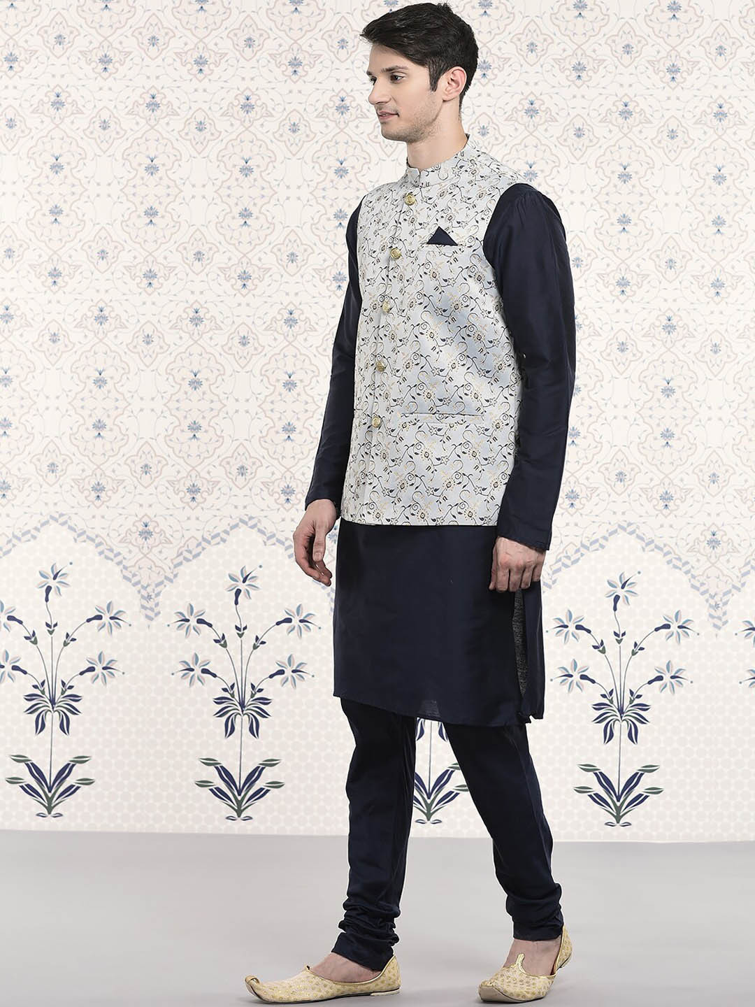 

Ode by House of Pataudi Mandarin Collar Straight Regular Kurta with Churidar, Silver