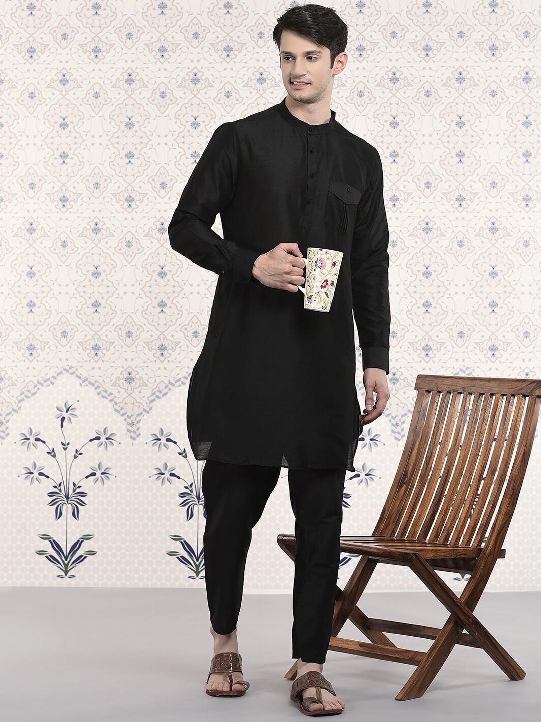 Ode by House of Pataudi Mandarin Collar Regular Kurta With Pyjamas, Black