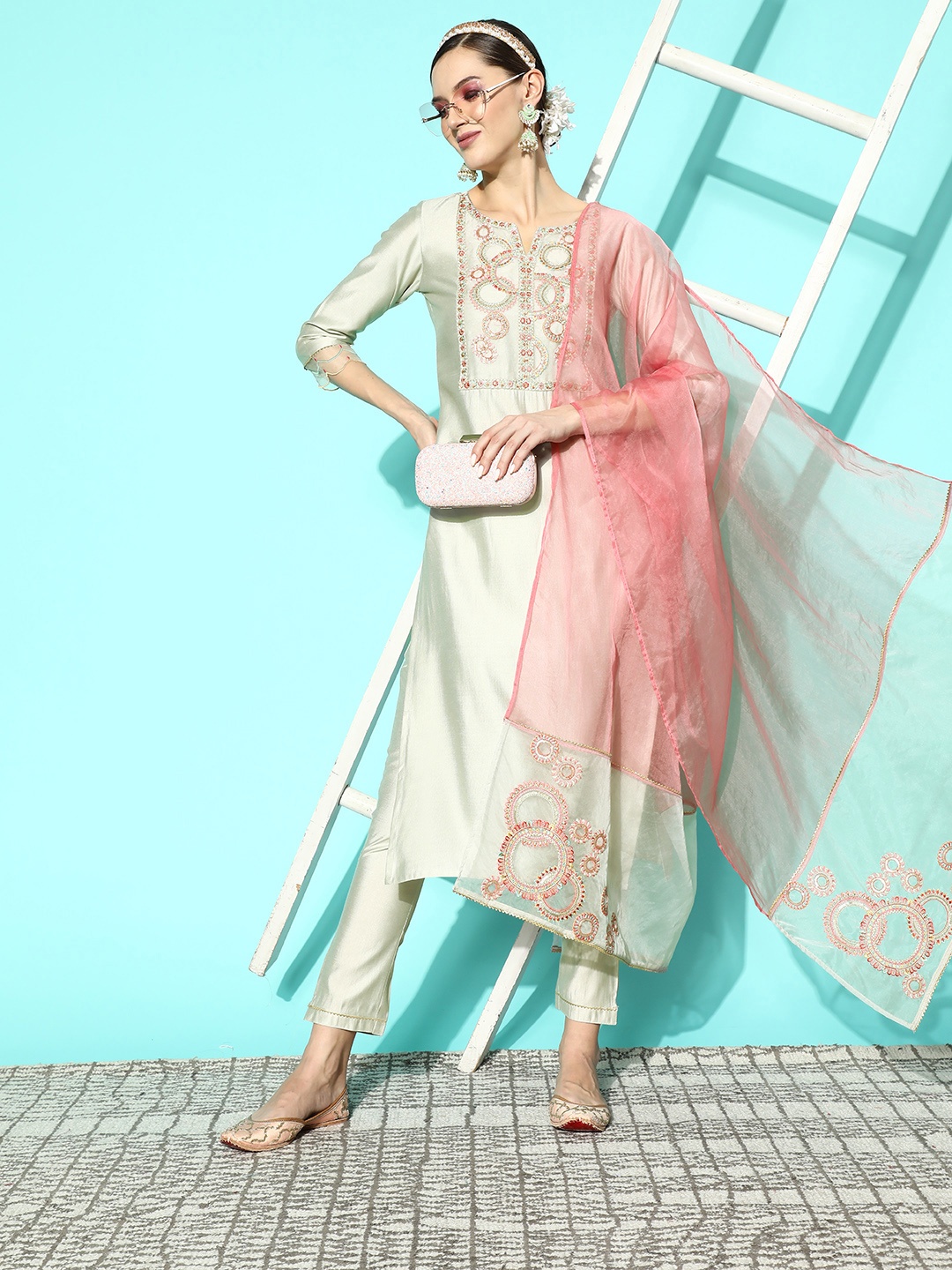 

Sangria Grey Floral Embroidered Thread Work Kurta With Trousers & Dupatta