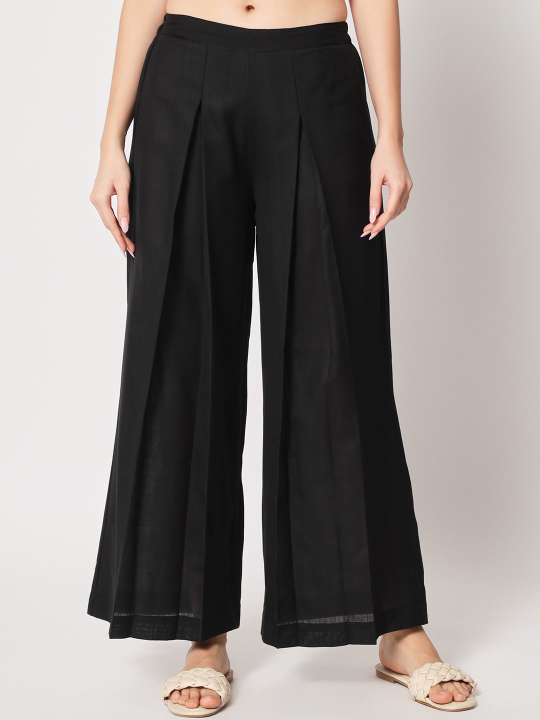 

9rasa Women Flared High-Rise Pleated Cotton Parallel Trousers, Black