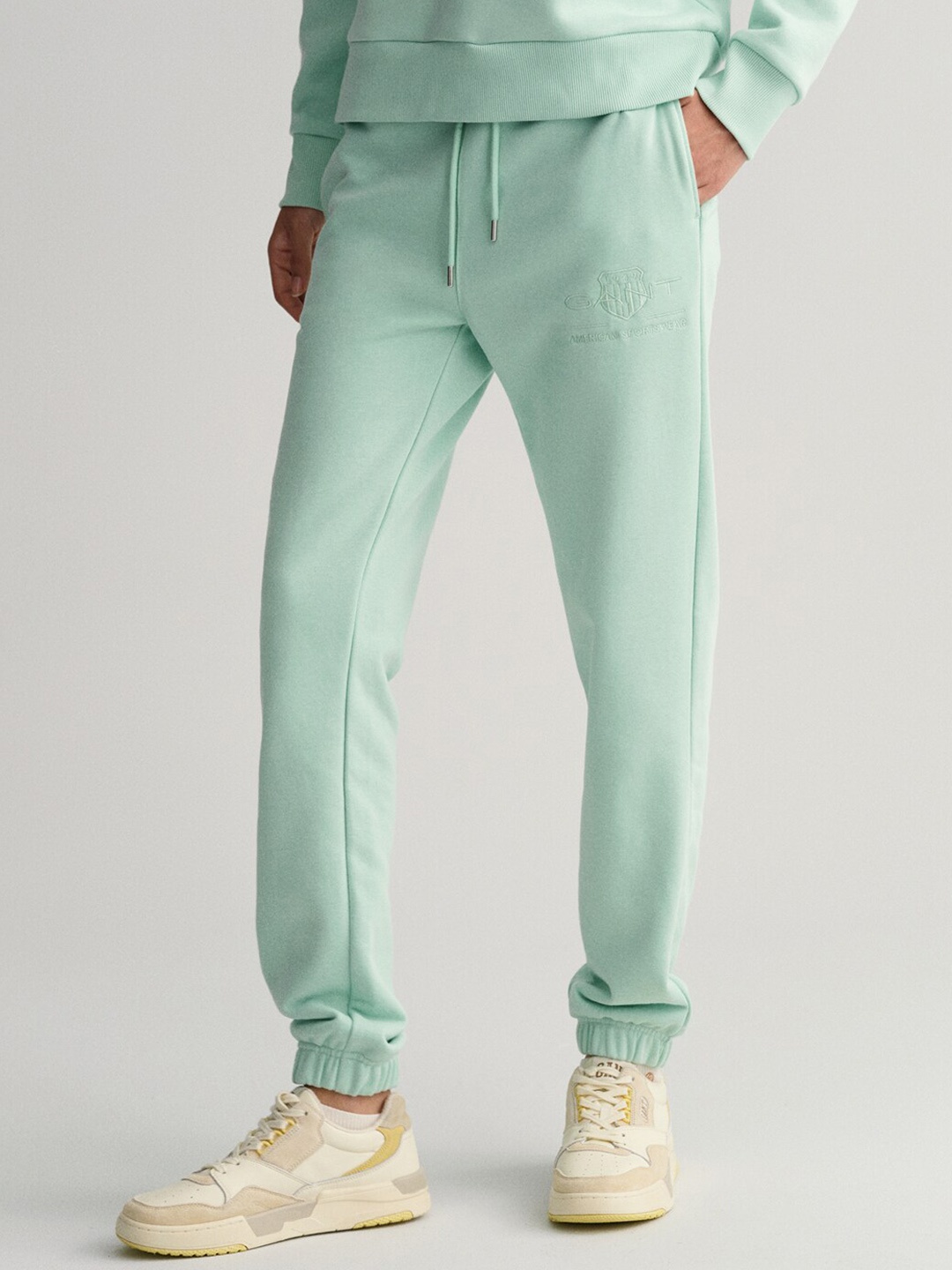 

GANT Women Mid-Rise Cotton Joggers, Green