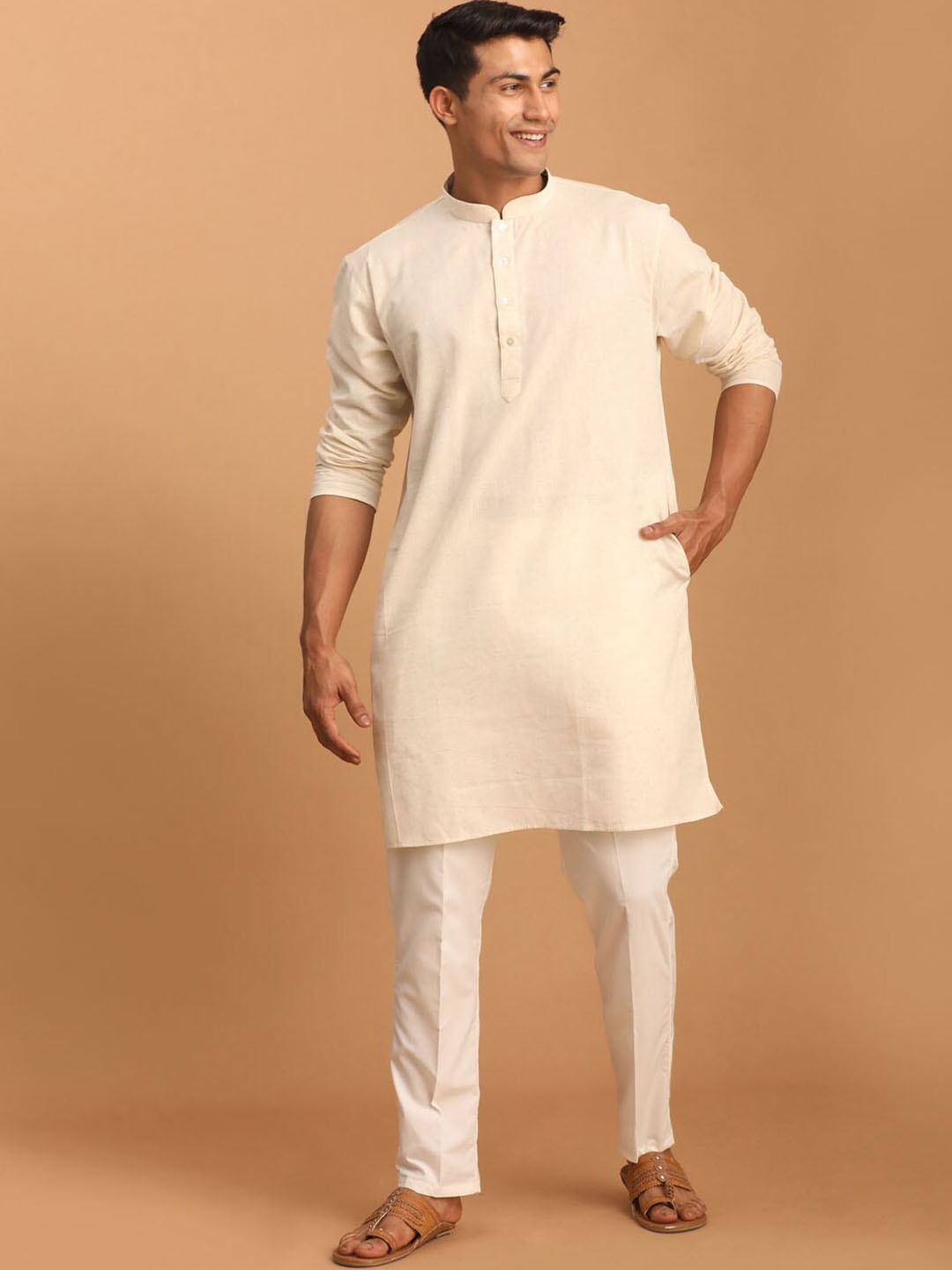 

VASTRAMAY Mandarin Collar Straight Kurta with Pyjamas, Cream