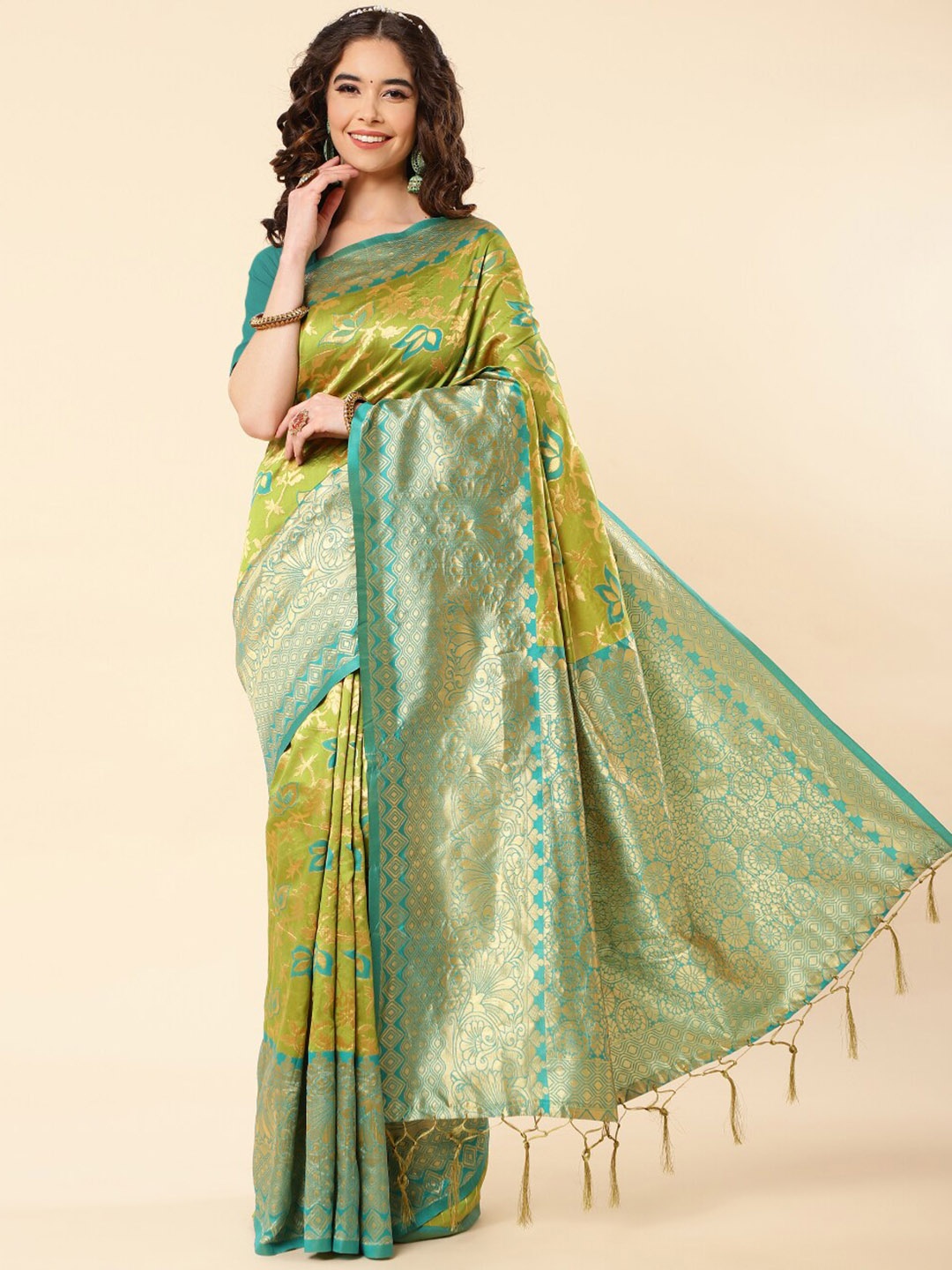 

Wuxi Floral Woven Design Zari Pure Silk Banarasi Saree, Lime green