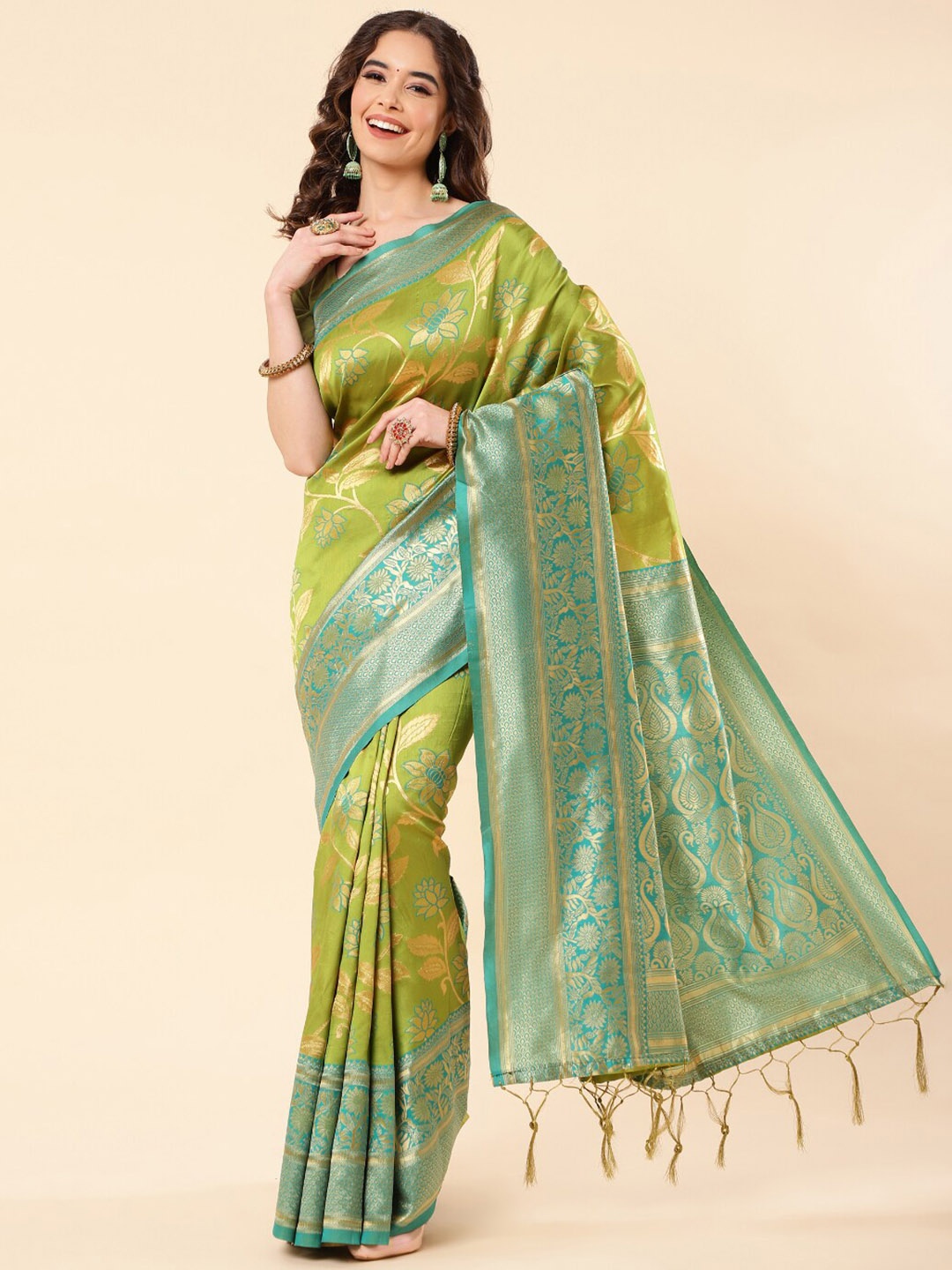 

Wuxi Floral Woven Design Zari Pure Silk Banarasi Saree, Lime green