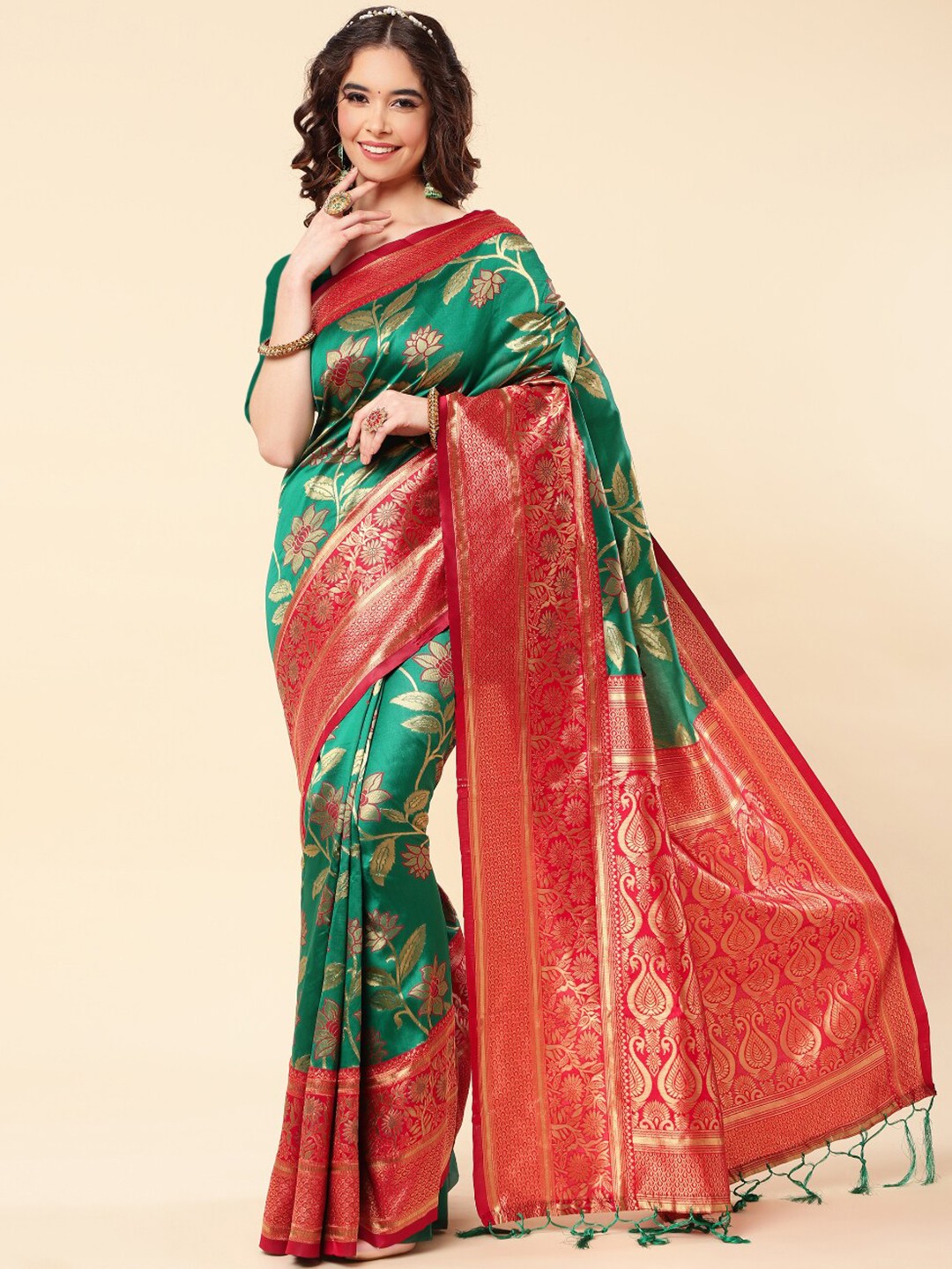 

Wuxi Floral Woven Design Zari Pure Silk Banarasi Saree, Green