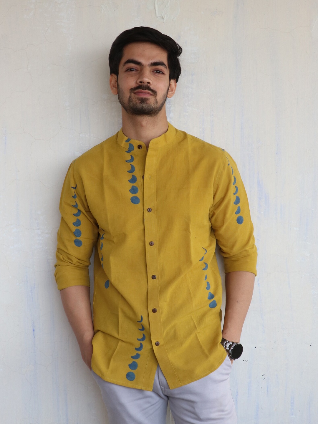 

Chidiyaa Standard Geometric Printed Mandarin Collar Casual Cotton Shirt, Mustard