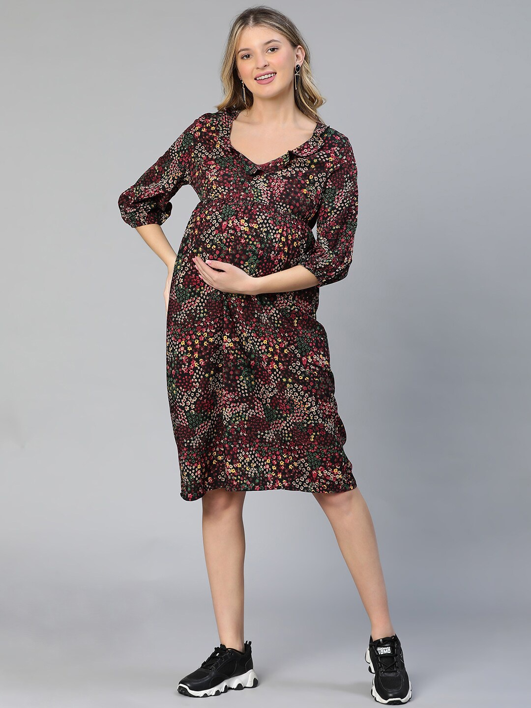 

Oxolloxo Floral Printed V-Neck Ruffled Crepe Maternity A-Line Dress, Black