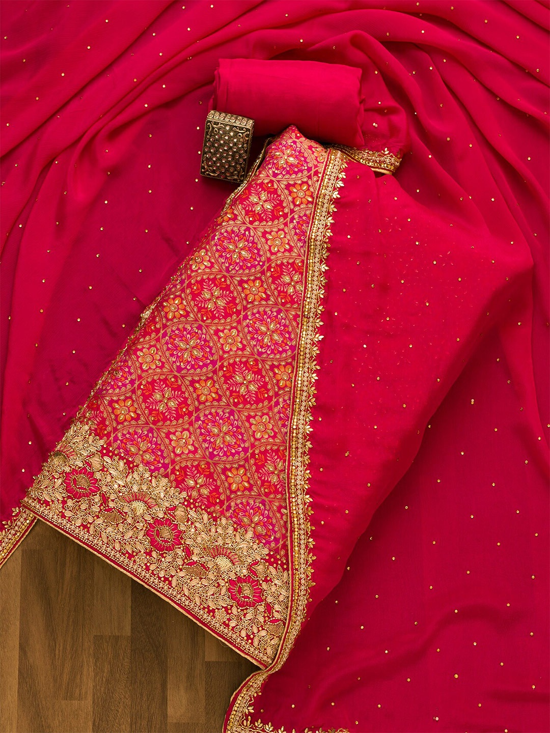 

Koskii Unstitched Dress Material, Pink