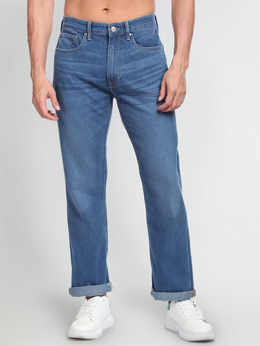 

Flying Machine Men Bootcut Clean Look Mid-Rise Jeans, Blue