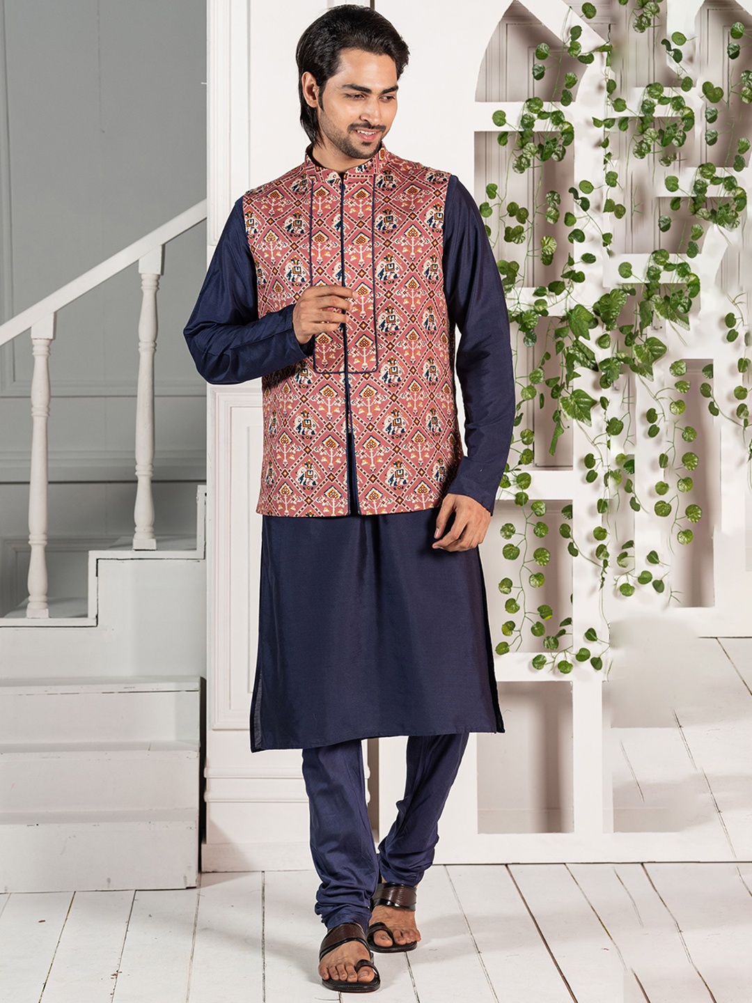 

KISAH Mandarin Collar Kurta With Churidar & Patola Print Nehru Jacket, Navy blue