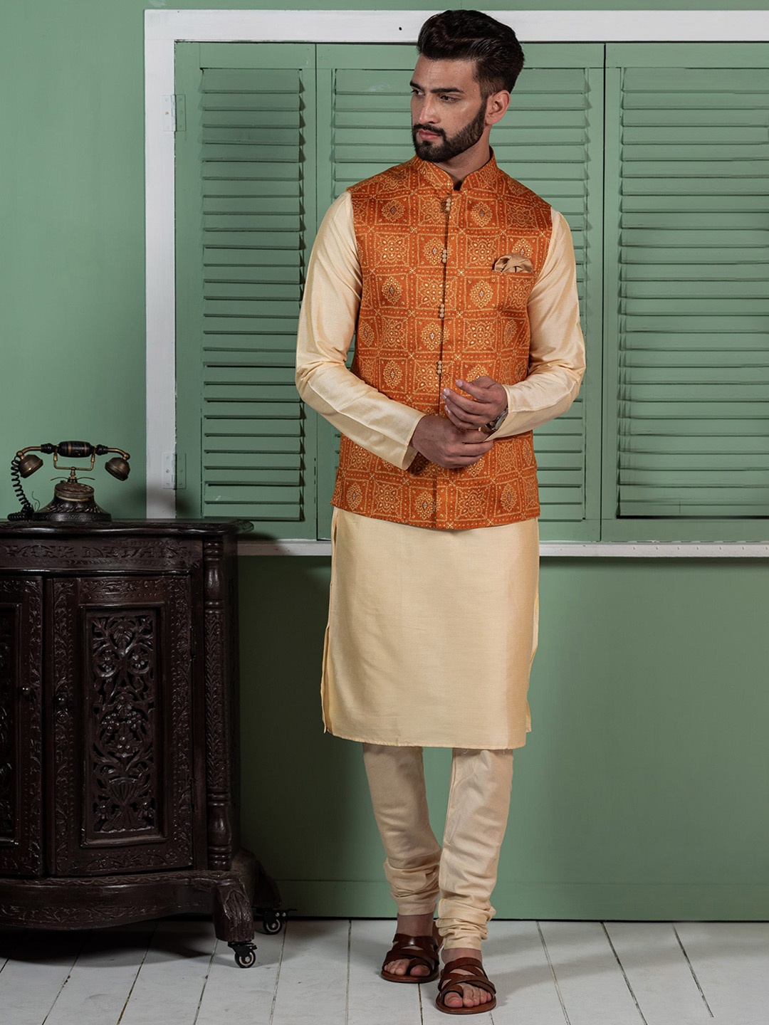 

KISAH Mandarin Collar Kurta with Churidar With Printed Nehru Jacket, Cream