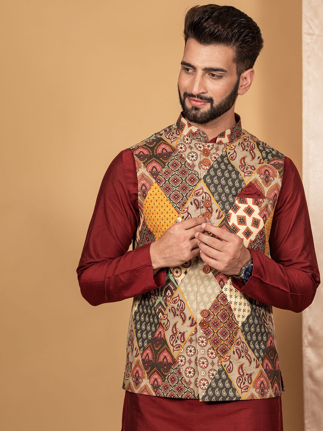 

KISAH Men Abstract Printed Regular Fit Kurta Jacket Churidar Set, Maroon