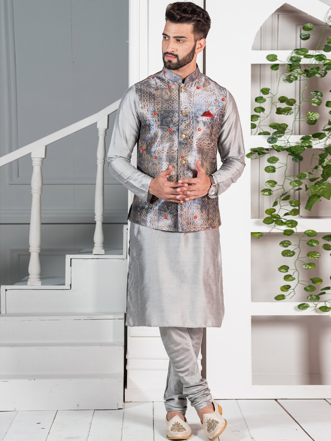 

KISAH Mandarin Collar Regular Kurta With Churidar & Nehru Jacket, Grey