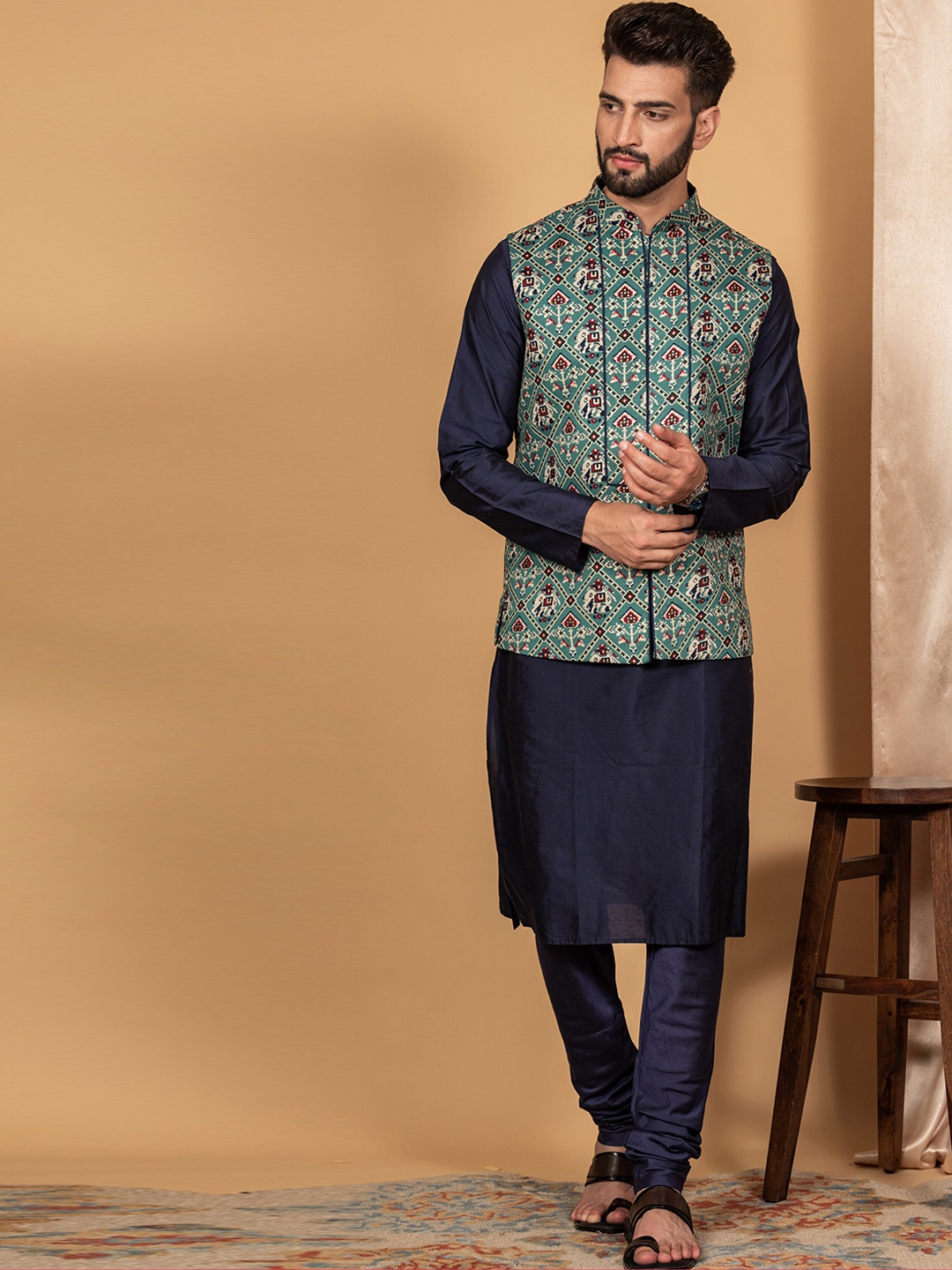 

KISAH Mandarin Collar Regular Kurta With Churidar & Patola Print Nehru Jacket, Navy blue