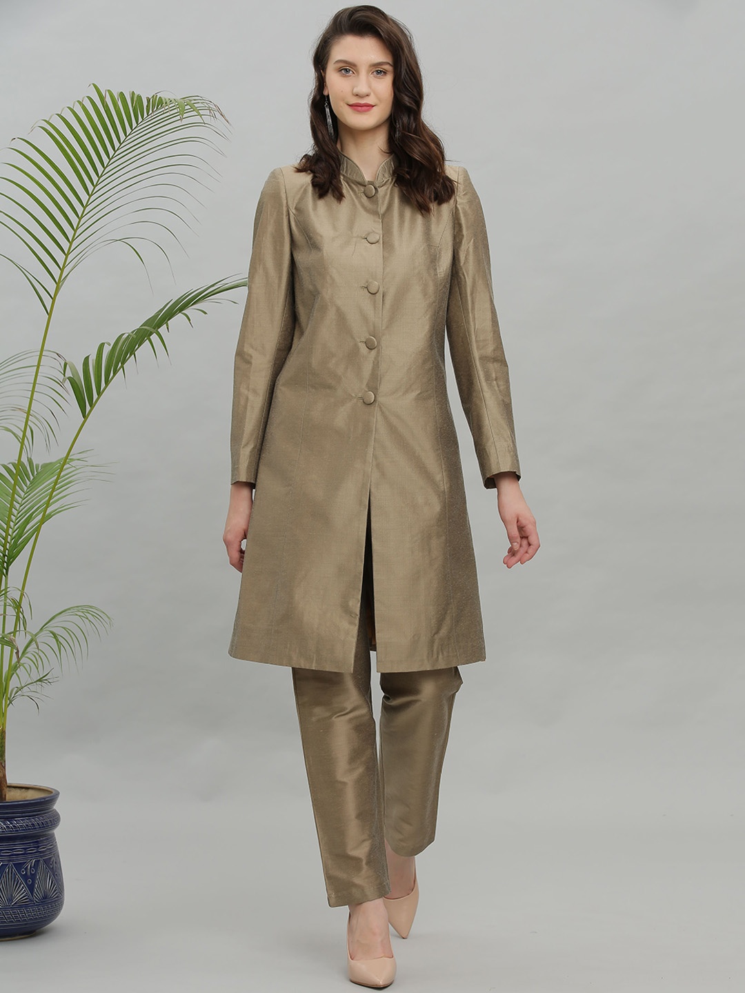 

KAANCHIE NANGGIA Mandarin Collar Pure Silk Kurta with Trousers, Copper