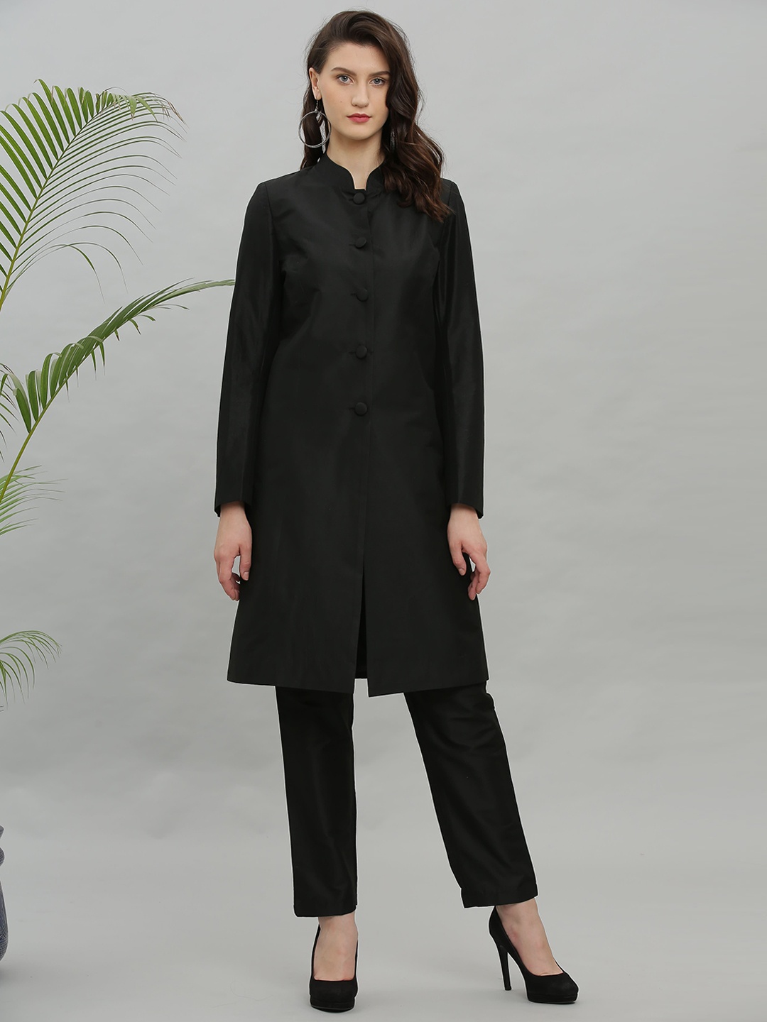 

KAANCHIE NANGGIA Mandarin Collar Pure Silk Kurta with Trousers, Black