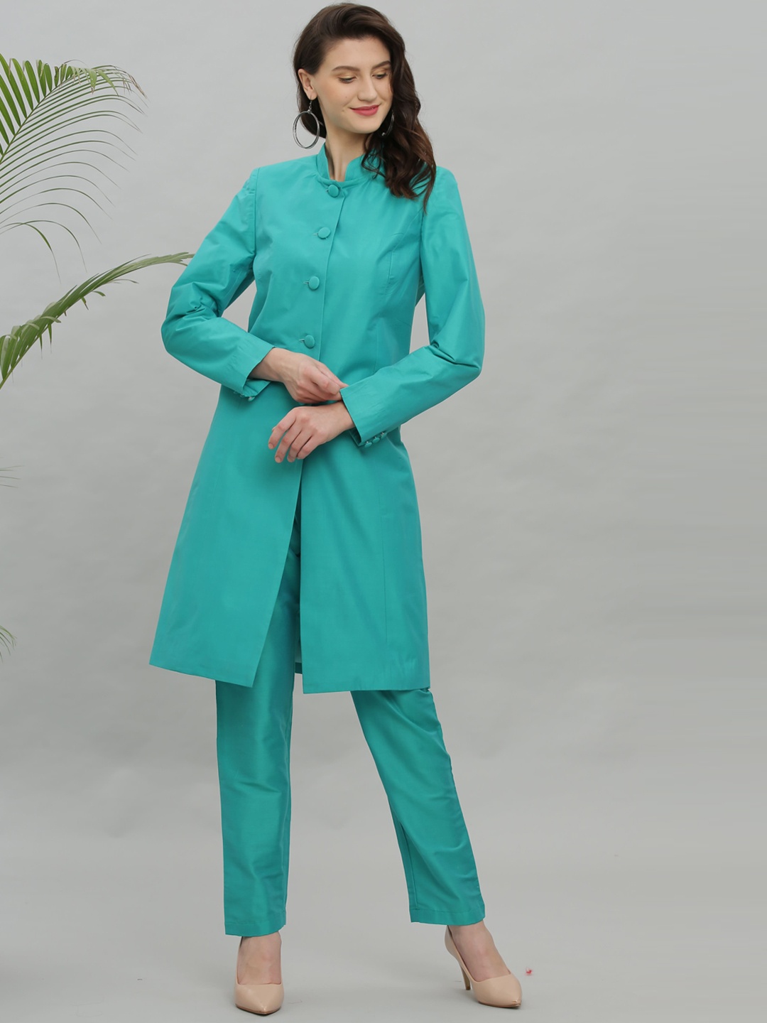 

KAANCHIE NANGGIA Mandarin Collar A-Line Pure Silk Kurta With Trousers, Turquoise blue