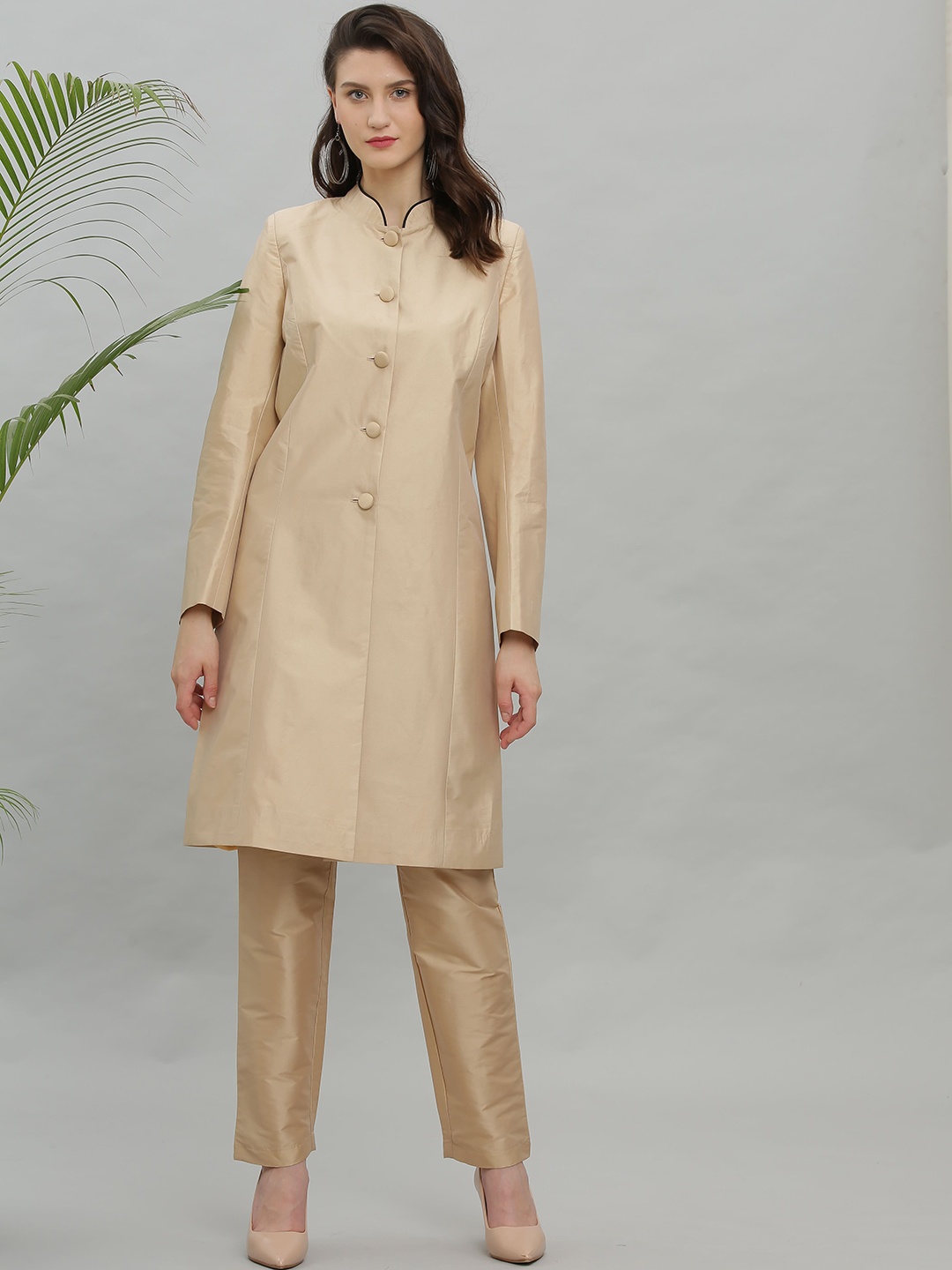 

KAANCHIE NANGGIA Mandarin Collar Paneled Pure Silk Kurta with Trousers, Beige