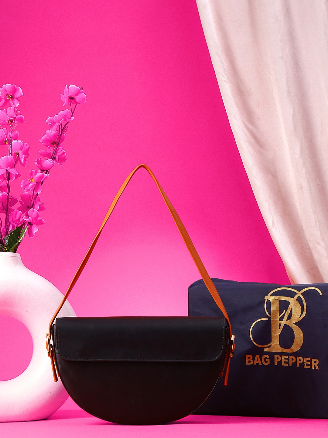 

Bag Pepper Half Moon Shoulder Bag, Black
