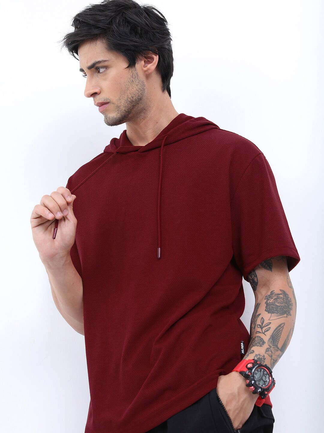

HIGHLANDER Hooded Popcorn Structured Regular Fit Tshirt, Maroon