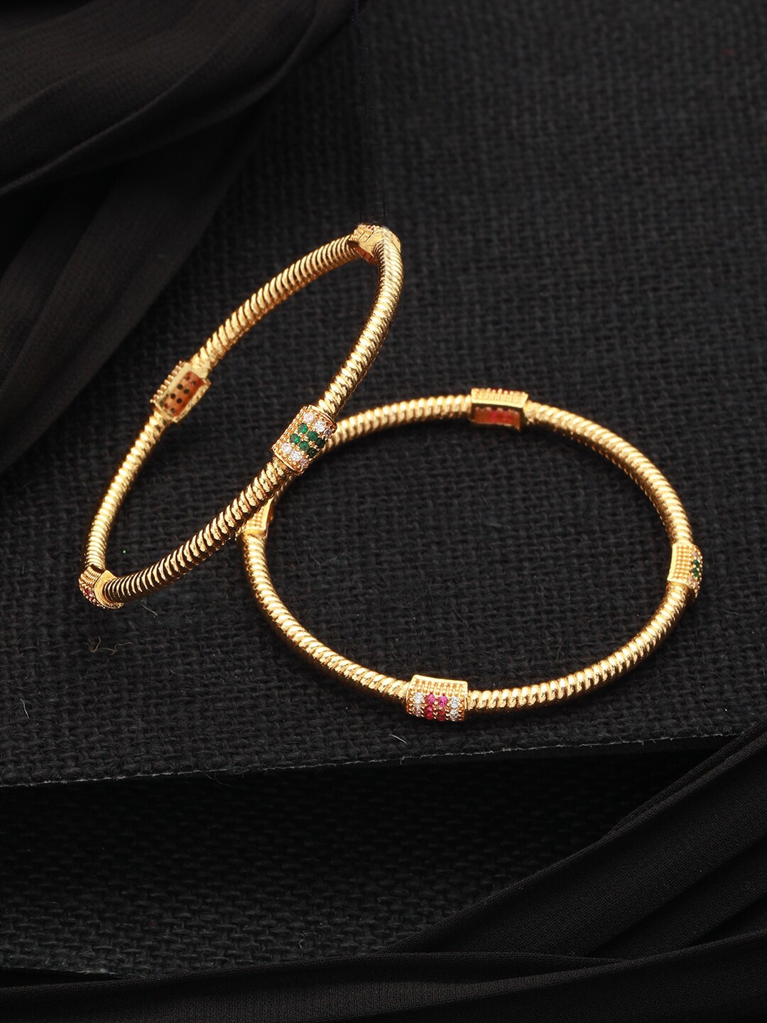 

Priyaasi Set of 2 Gold-Plated Spiral Stone Studded Bangles, Green