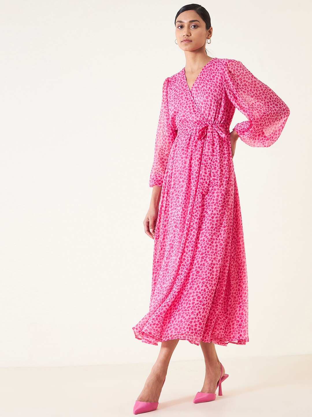 

Femella Floral Printed Gathered Puff Sleeves Wrap Midi Dress, Pink