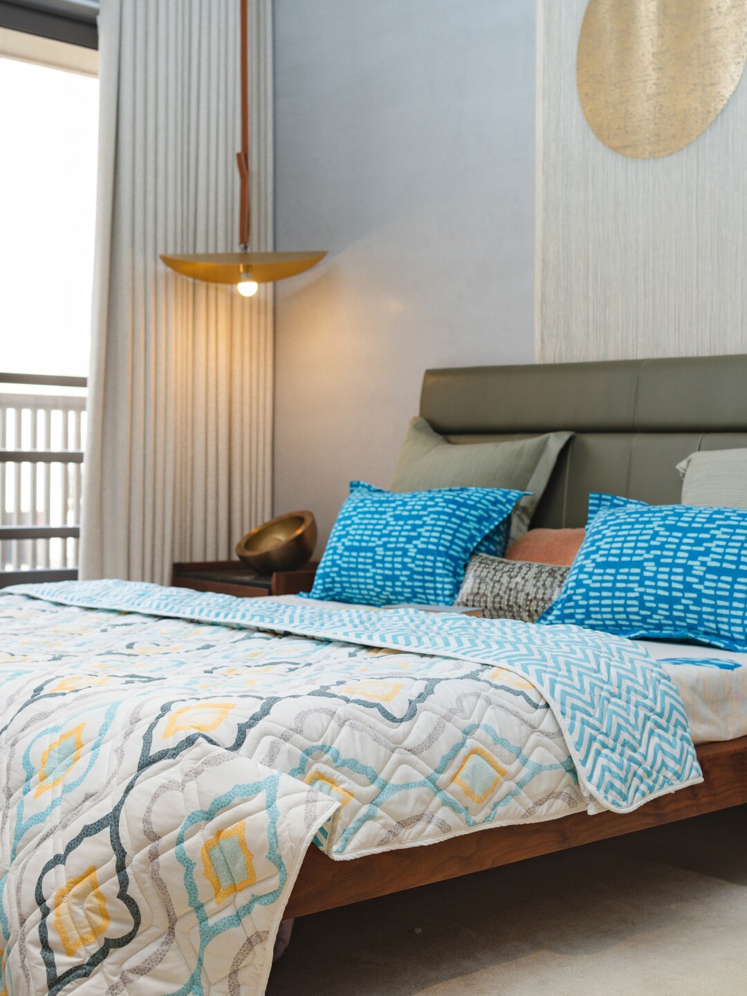 

URBAN SPACE Geometric Print AC Room 300 GSM Reversible Double Bed Blanket, White
