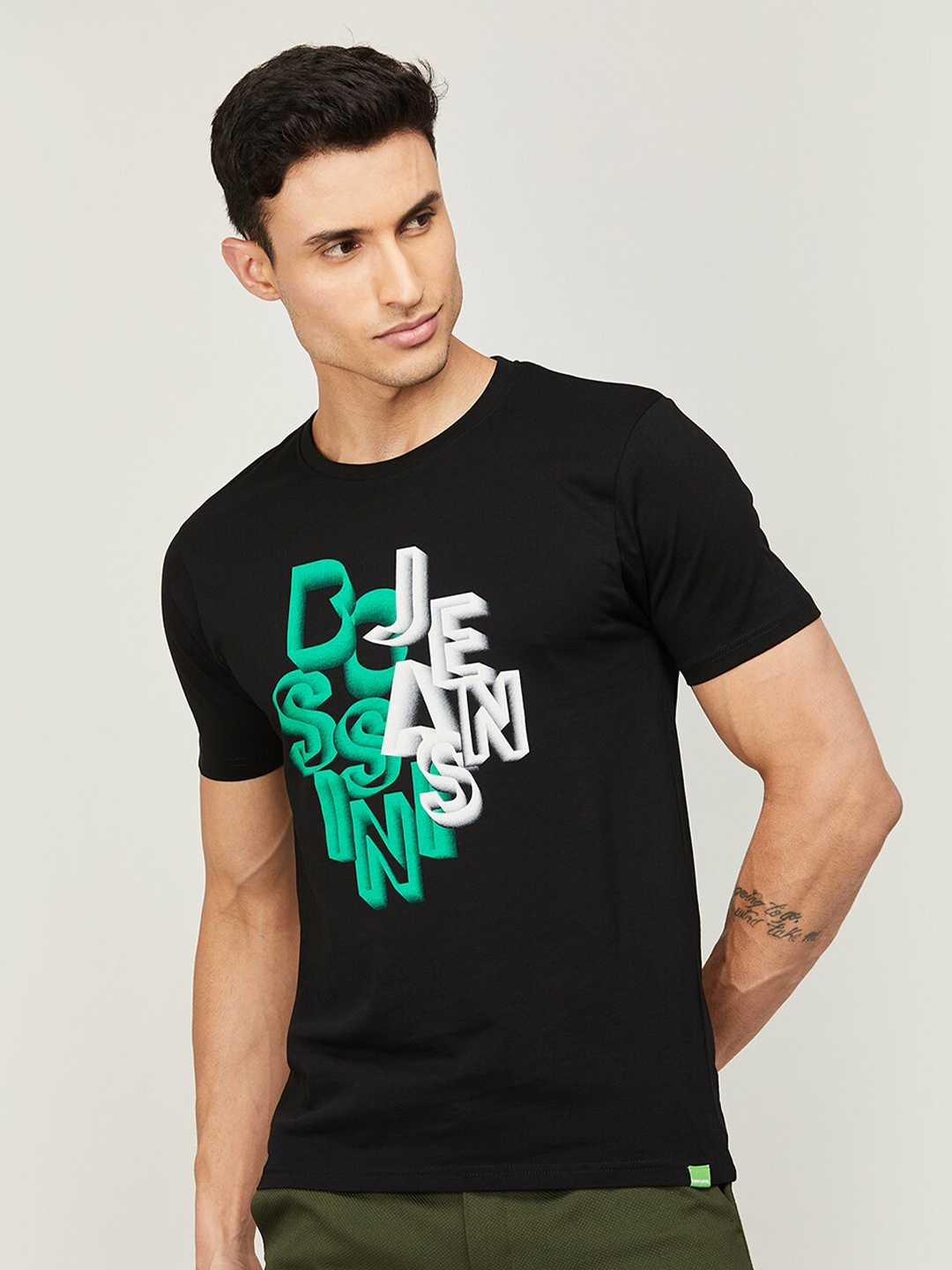 

Bossini Typography Printed Pure Cotton Slim Fit T-shirt, Black