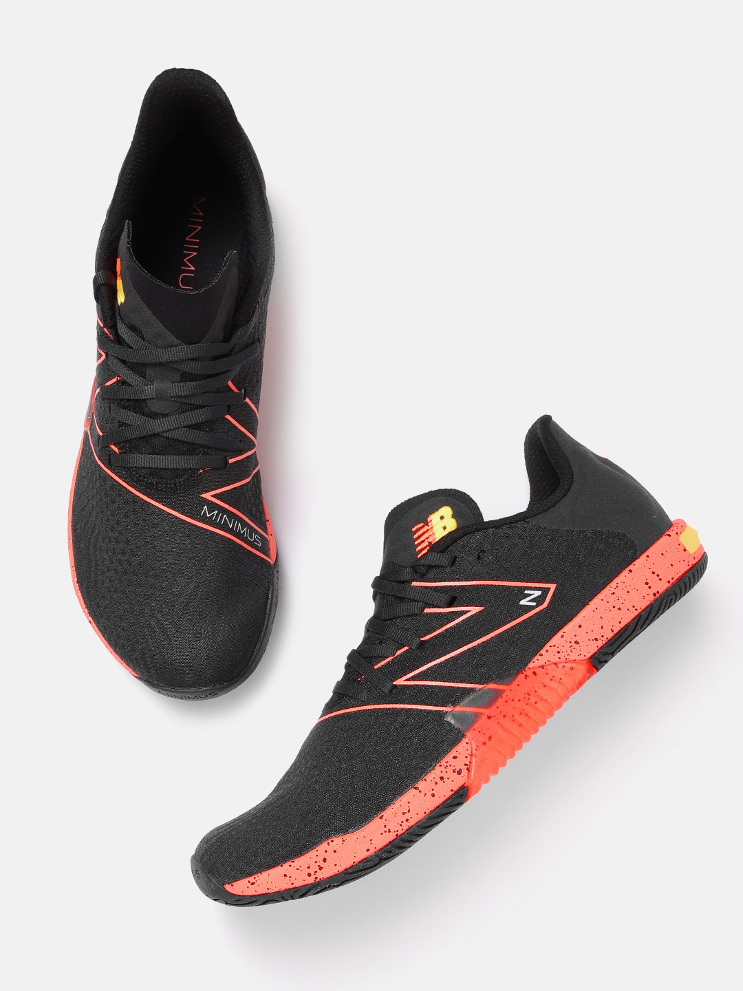

New Balance Men Brand Logo Detail Running Shoes, Black