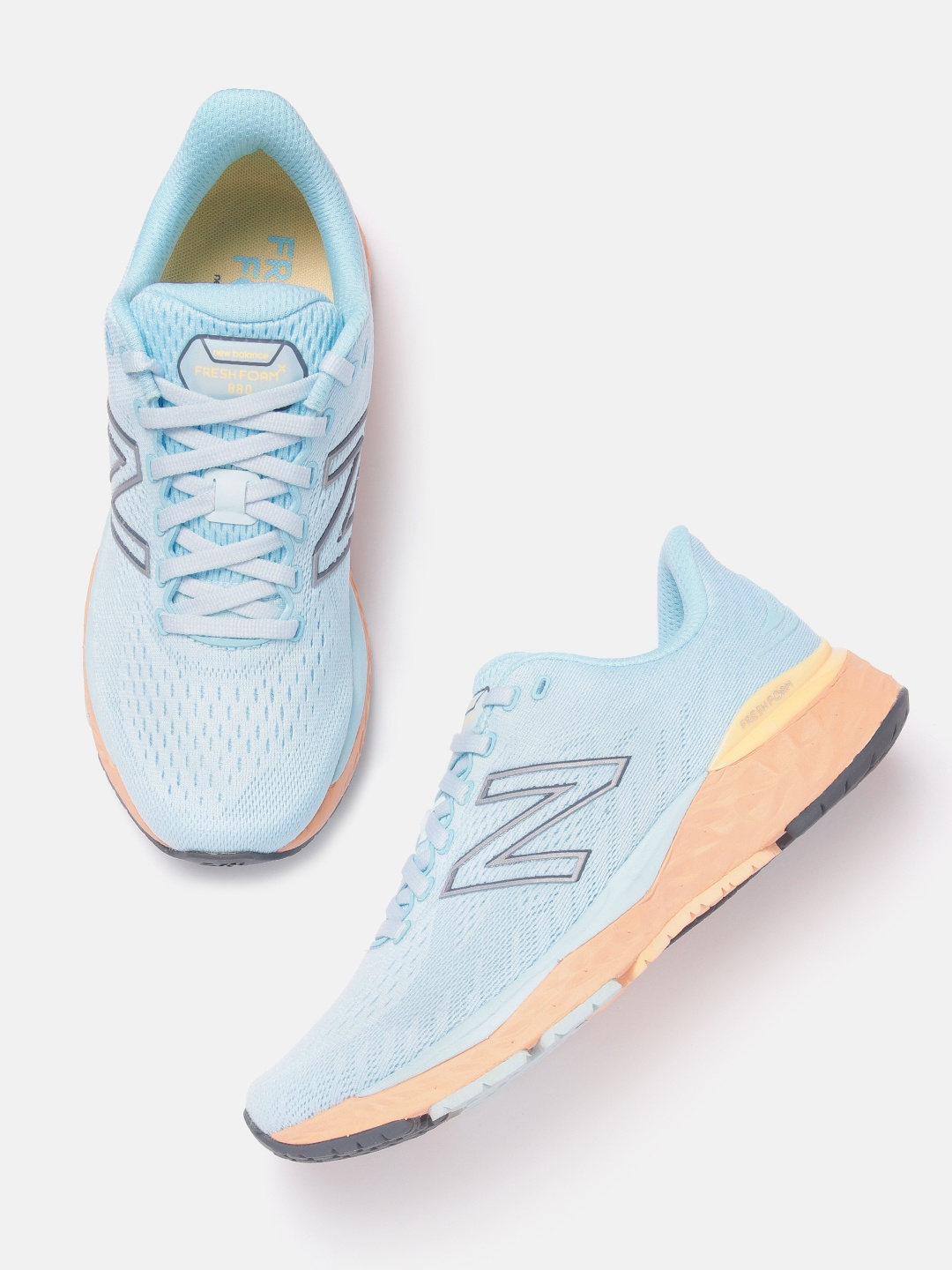 

New Balance Women 880 Woven Design Running Shoes, Blue